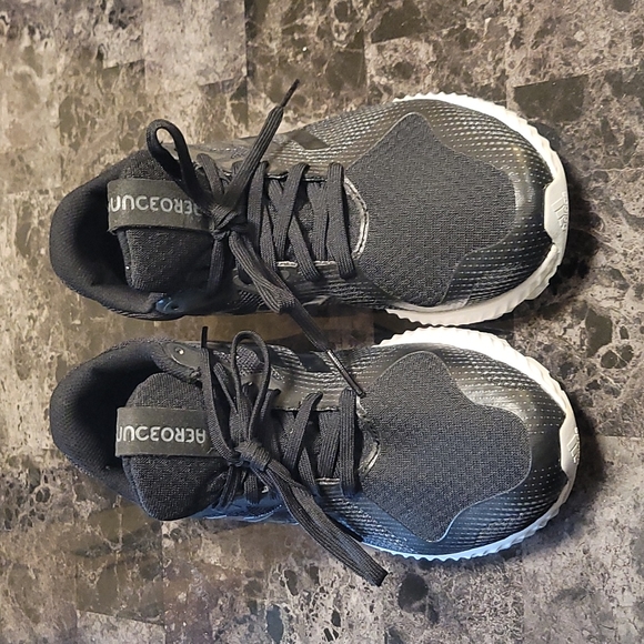 Ladies Adidas Aerobounce Shoes